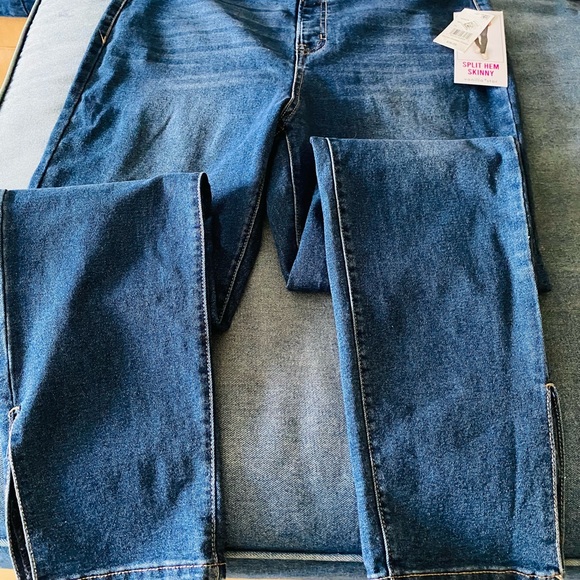 Ladies Vanilla Star Split hem skinny jeggings jeans XL NWT - Picture 5 of 6